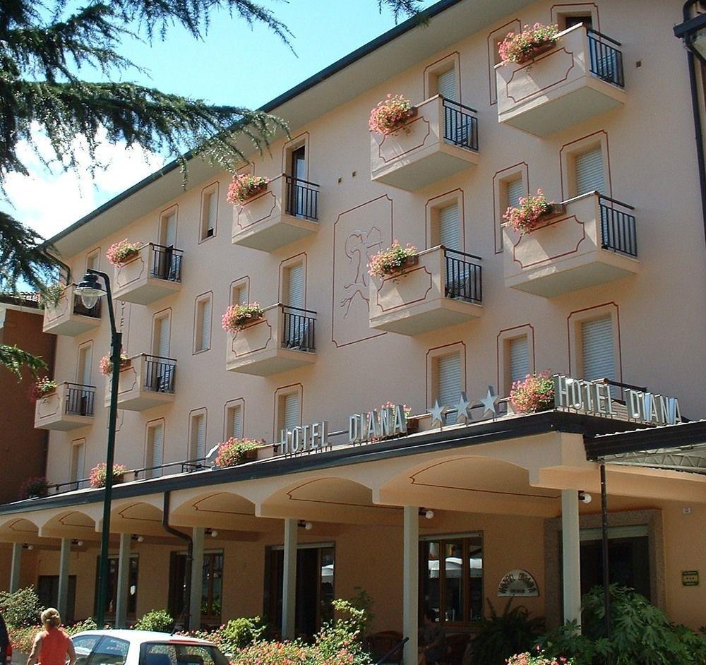 Hotel Diana Darfo Boario Terme Exterior photo